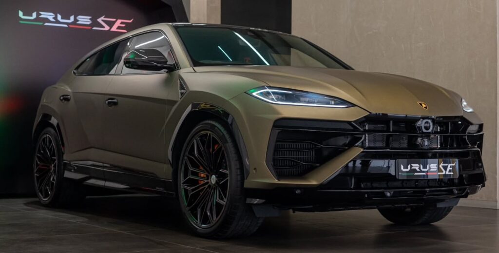 Ram Kapoor’s New Car Lamborghini Urus SE
