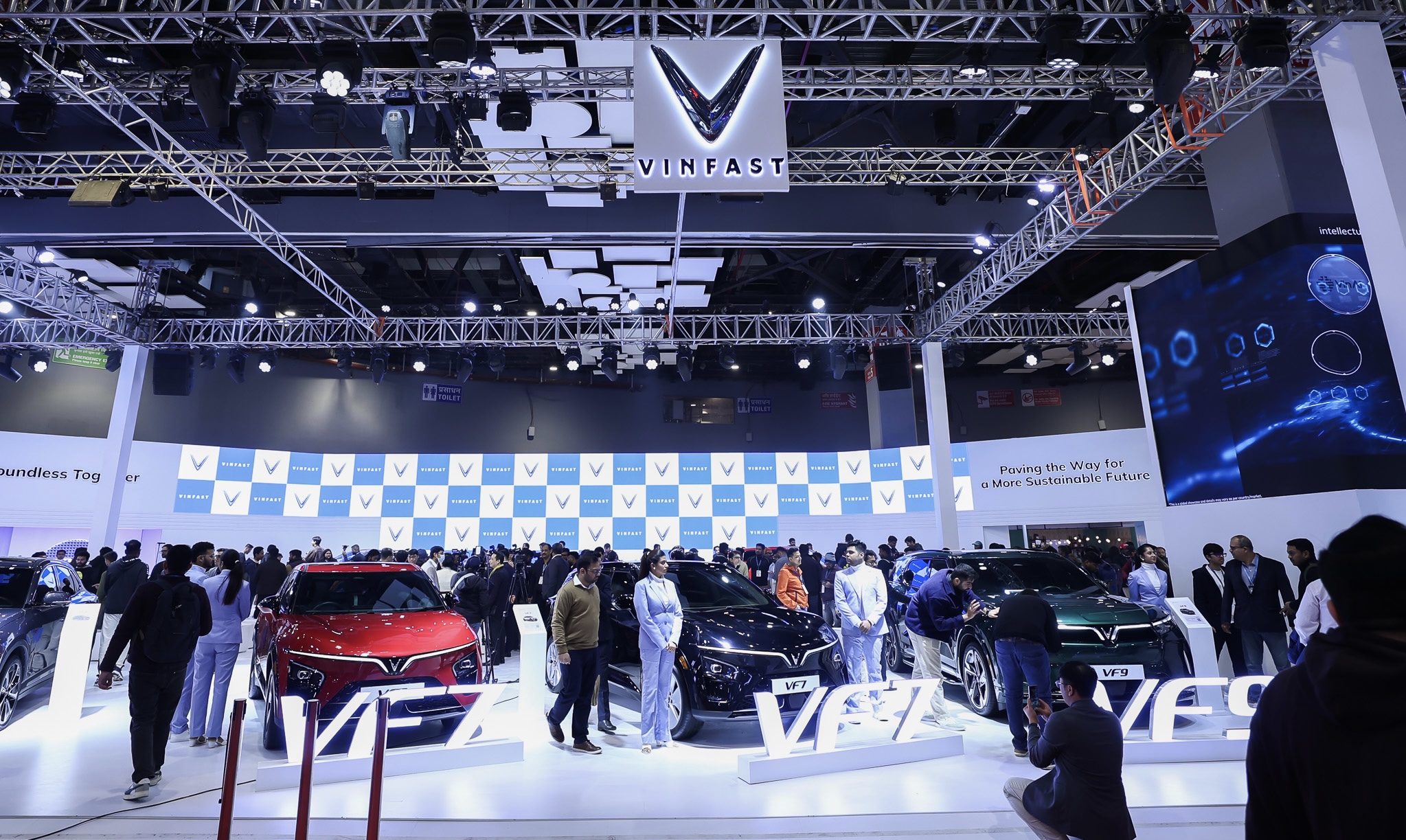 VinFast mall showcase