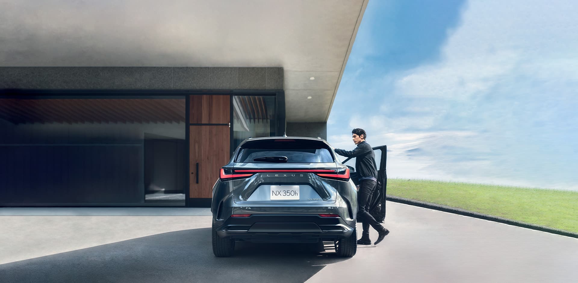 Lexus NX 350h Updated